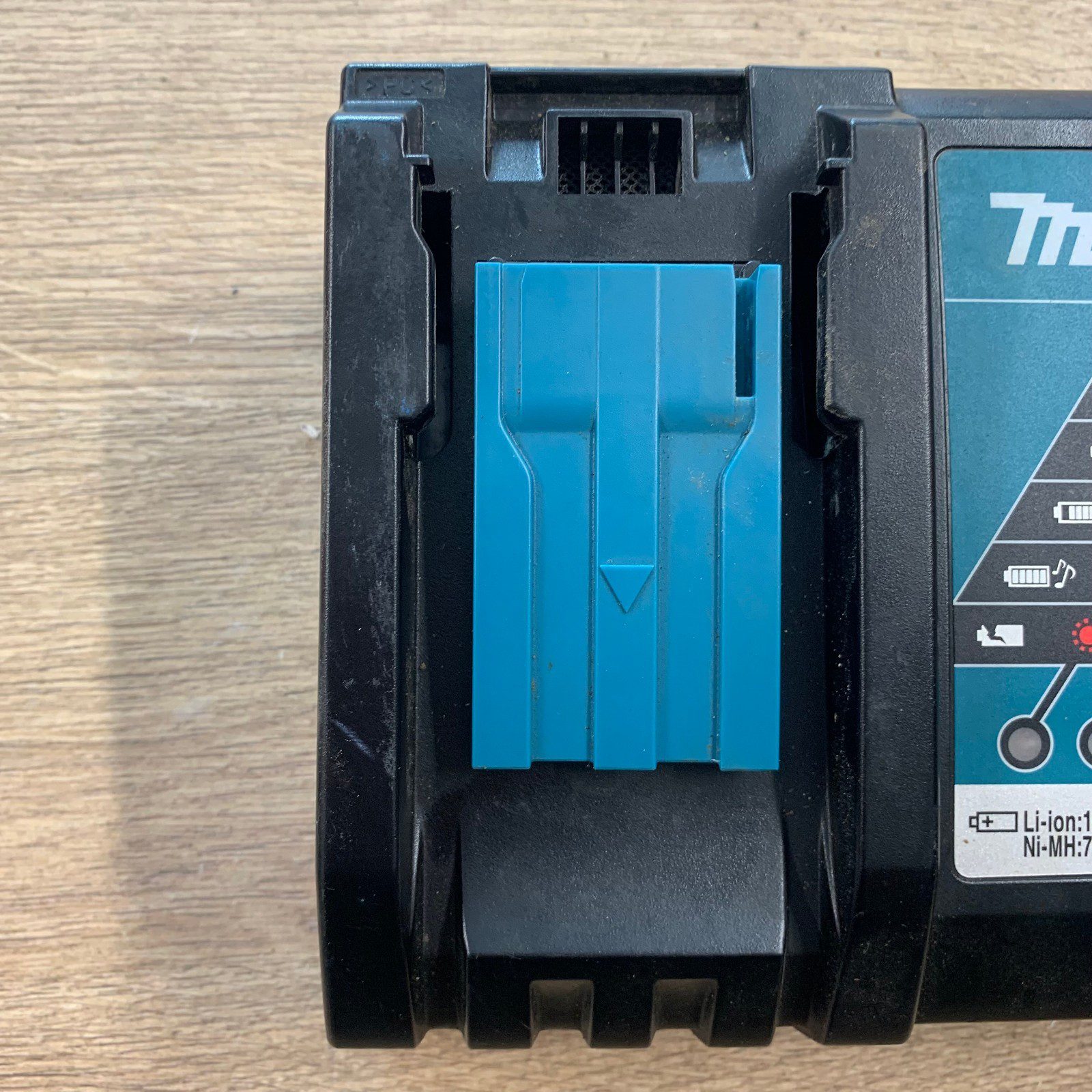Makita DC18RC 240V 7.2V-18V Fast Battery Charger Excellent Refurbished - Image 6