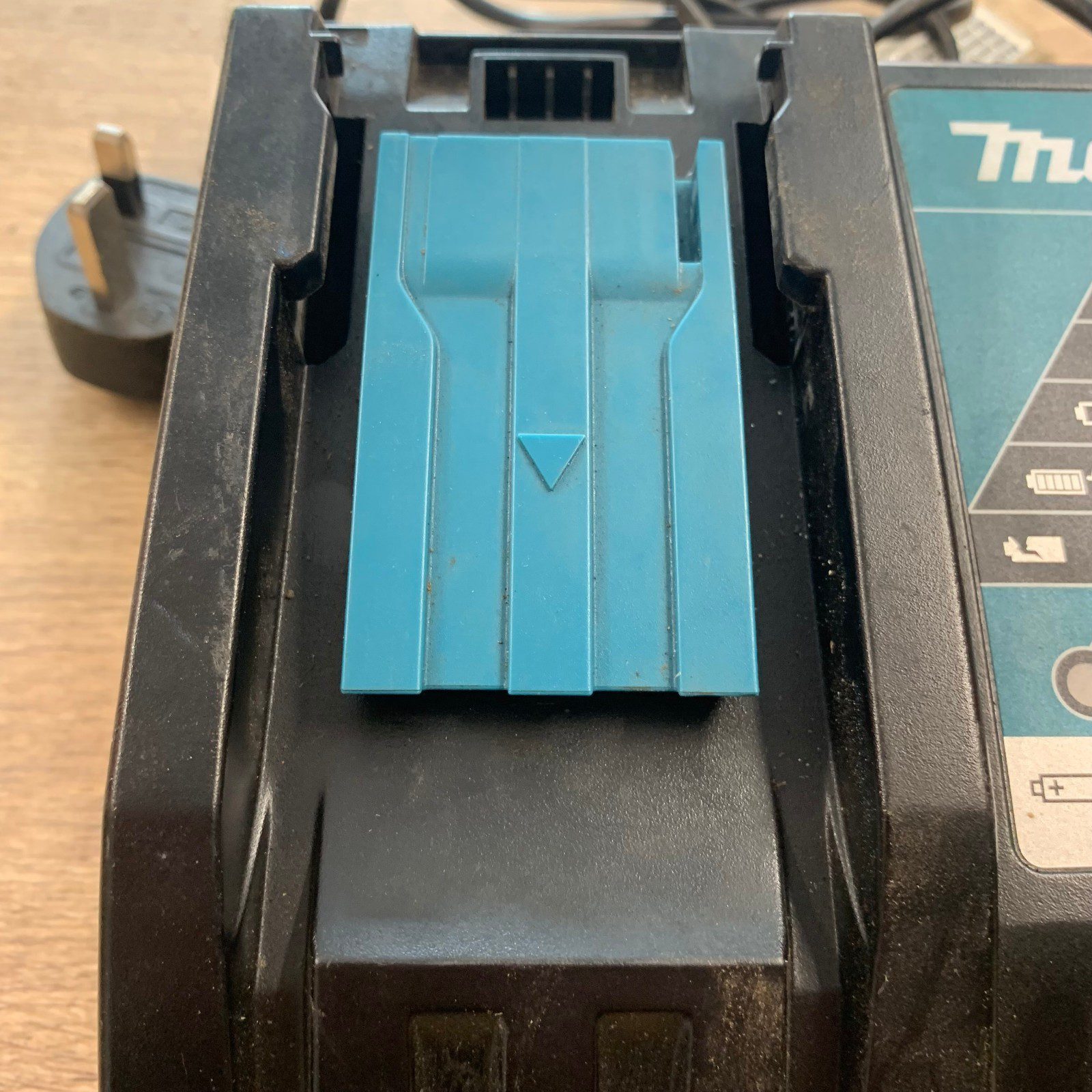 Makita DC18RC 240V 7.2V-18V Fast Battery Charger Excellent Refurbished - Image 10