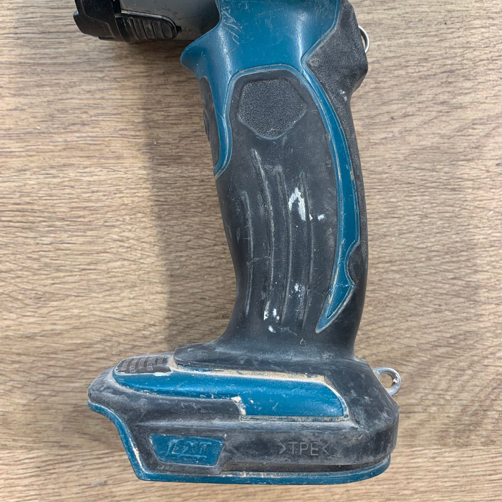 Makita DML802 14.4V/18V LXT Cordless LED Torch Body Only Good Refurb - Image 10