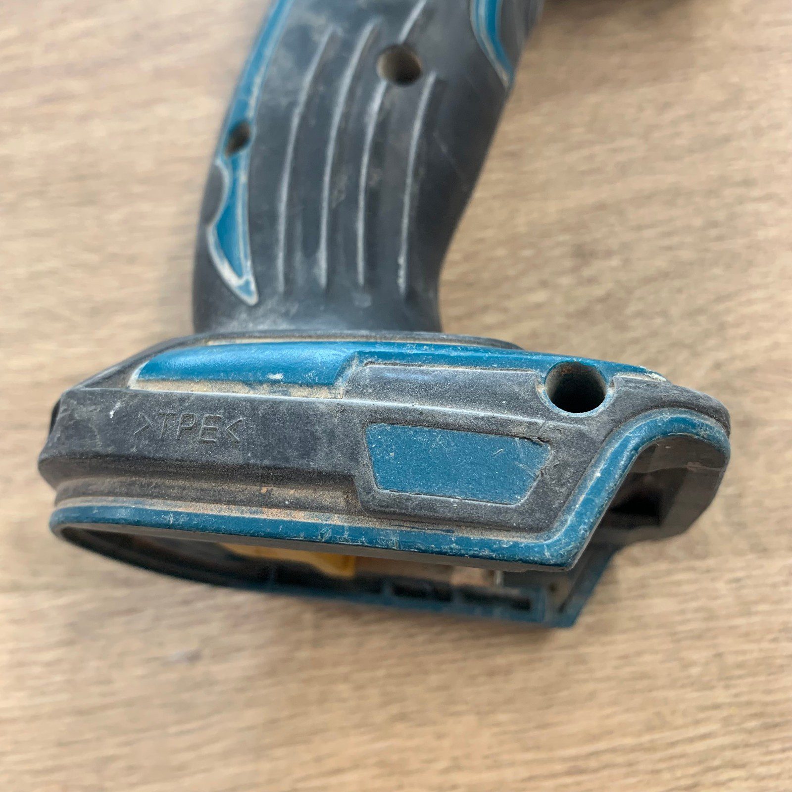 Makita DML802 14.4V/18V LXT Cordless LED Torch Body Only Good Refurb - Image 12
