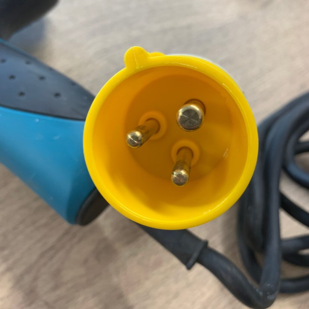 Makita HG5012K 120V Hot Air Gun Heat Gun 1200W With Case & Nozzles Used
