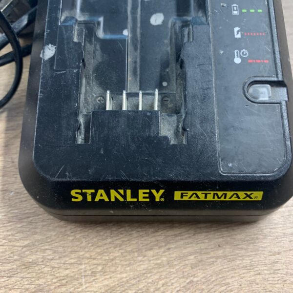 Stanley FatMax 90608626 14.4V-18V Lithium Battery Charger 230V Refurbished