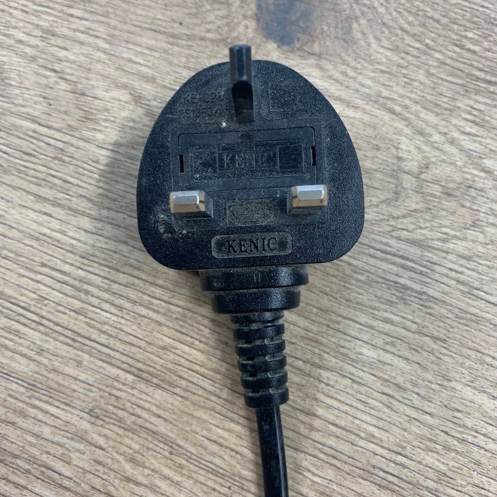 Stanley FatMax SFMCB12 V20 18V 2A Battery Charger 230V Refurbished - Image 11