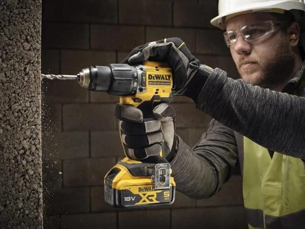 DeWalt DCD799P2T 18V XR Brushless Combi Drill 2x 5Ah Batteries Charger Case