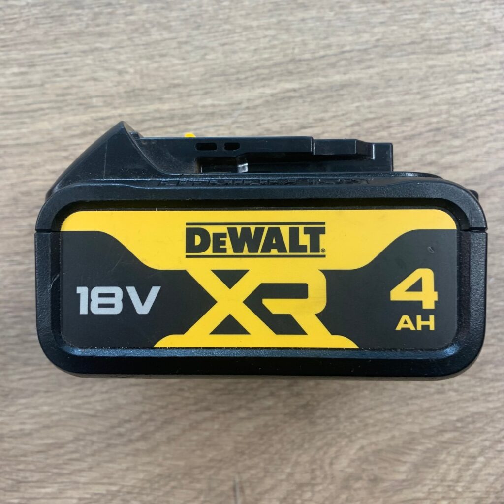 DeWalt DCB182 18V XR 4.0Ah 72Wh Li-Ion Battery Pack Excellent Used