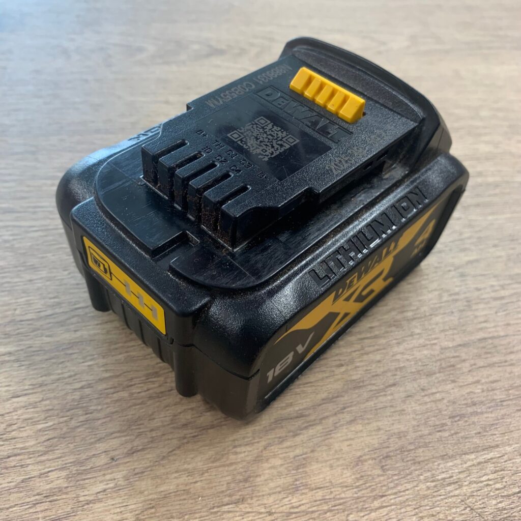 DeWalt DCB182 18V XR 4.0Ah 72Wh Li-Ion Battery Pack Excellent Used