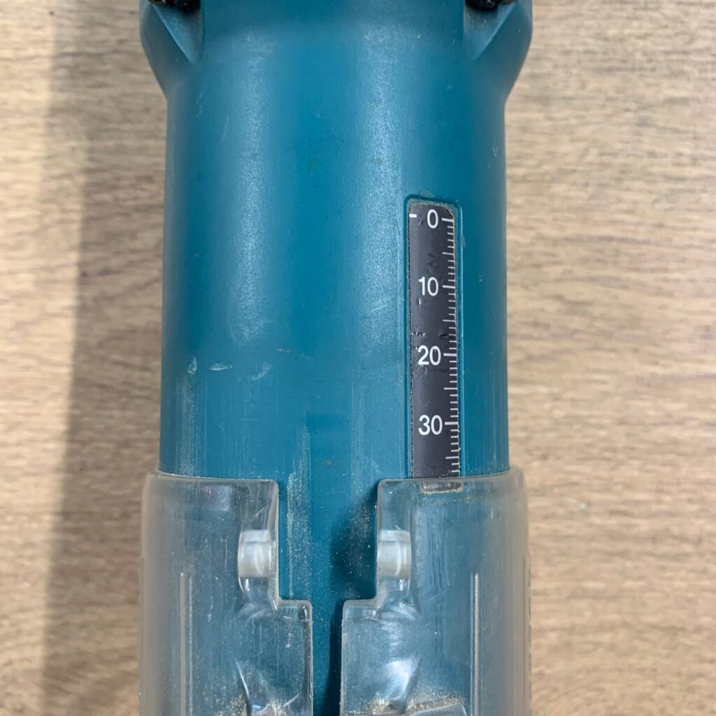 Makita 3707F 110V 440W Laminate Trimmer Router with Metal Case Accessories