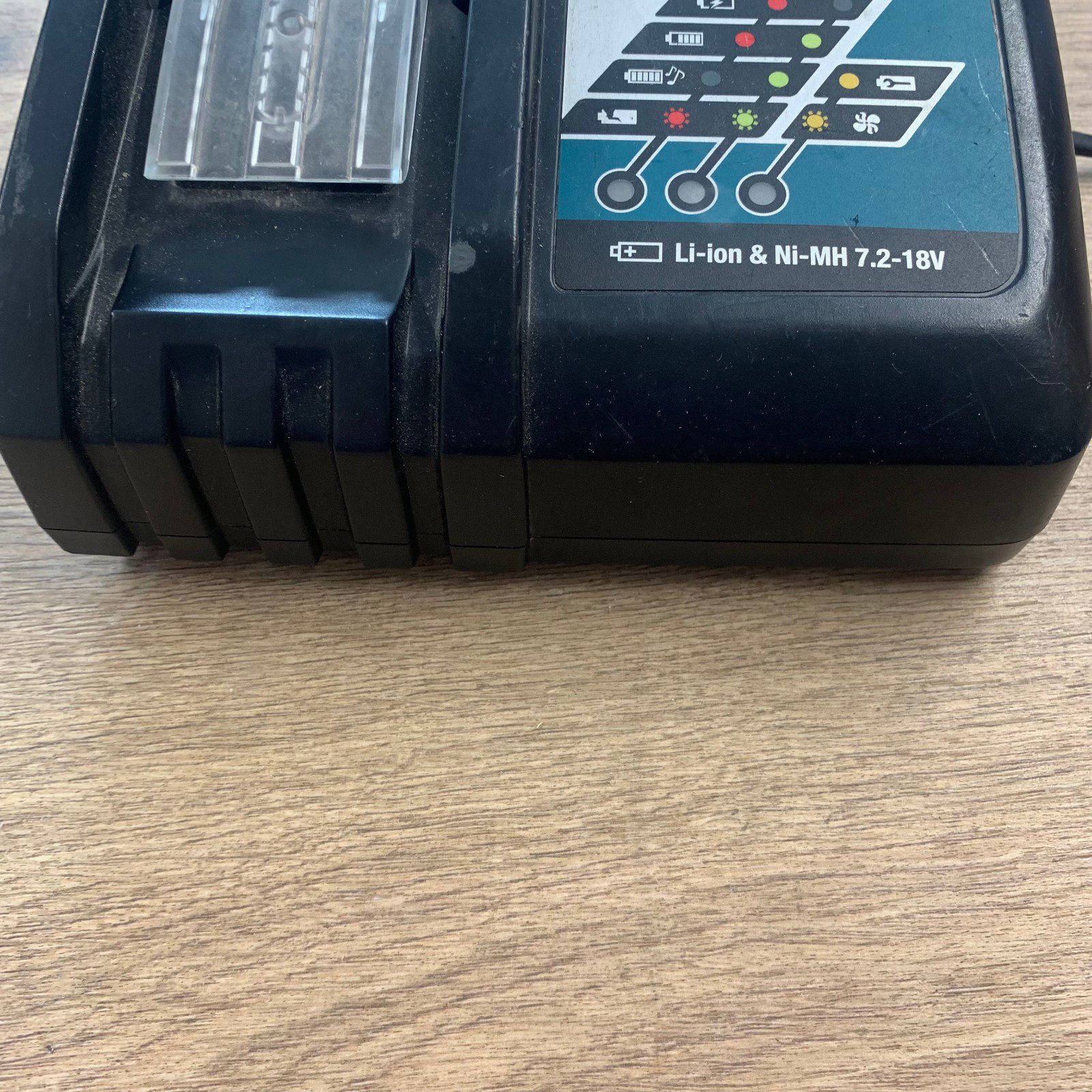 Makita DC18RC 7.2V-18V Li-ion Ni-MH Battery Charger Very Good Used - Image 8