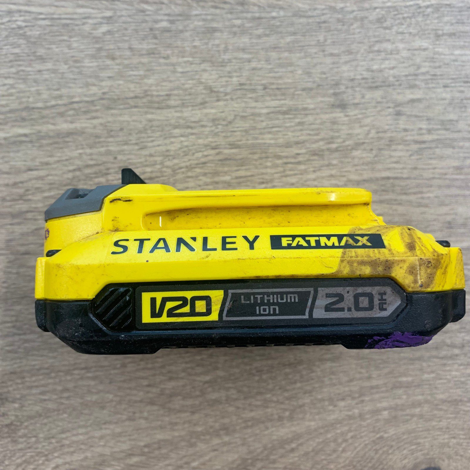 Stanley FatMax V20 18V 2.0Ah 36Wh Lithium Ion Battery SFMCB202 - Used - Image 2