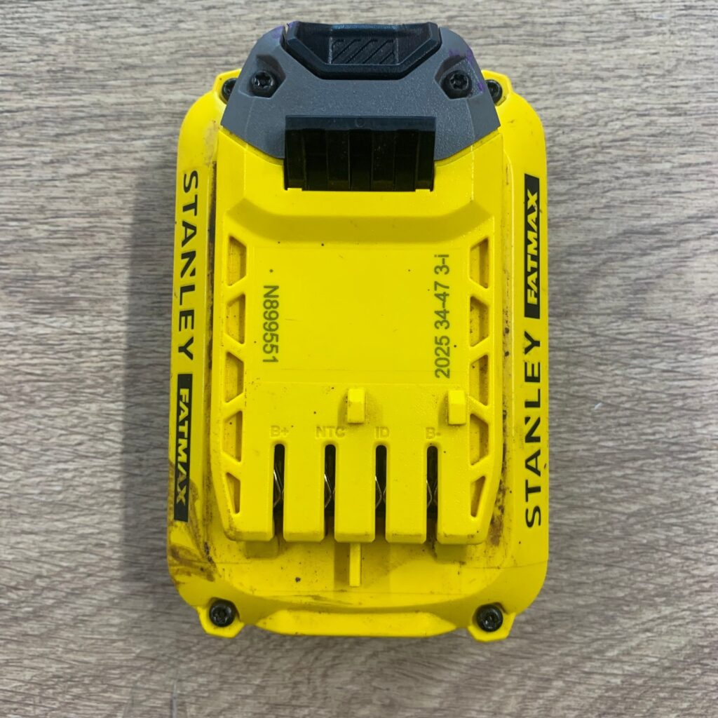 Stanley FatMax V20 18V 2.0Ah 36Wh Lithium Ion Battery SFMCB202 - Used