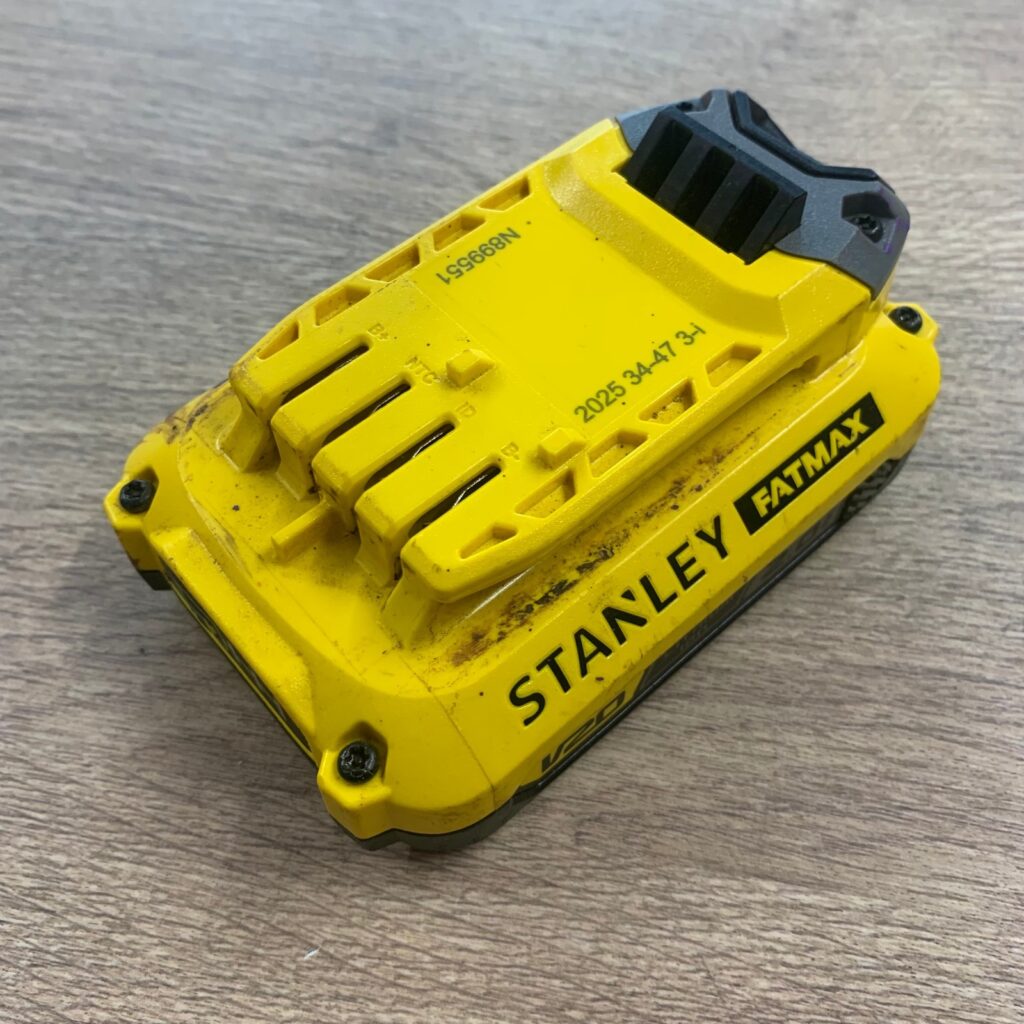 Stanley FatMax V20 18V 2.0Ah 36Wh Lithium Ion Battery SFMCB202 - Used