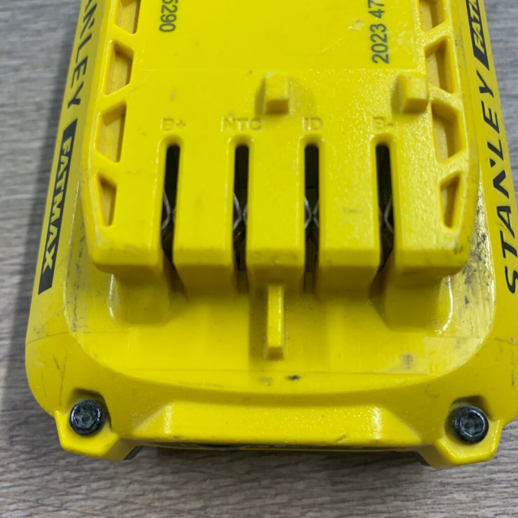 Stanley FatMax SFMCB202 18V V20 2.0Ah Li-Ion Battery Very Good Used