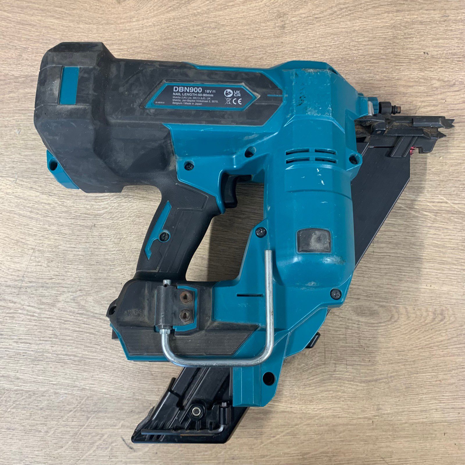 Makita DBN900 18V LXT 50-90mm Cordless Framing Nailer 30-34° with Case - Image 4