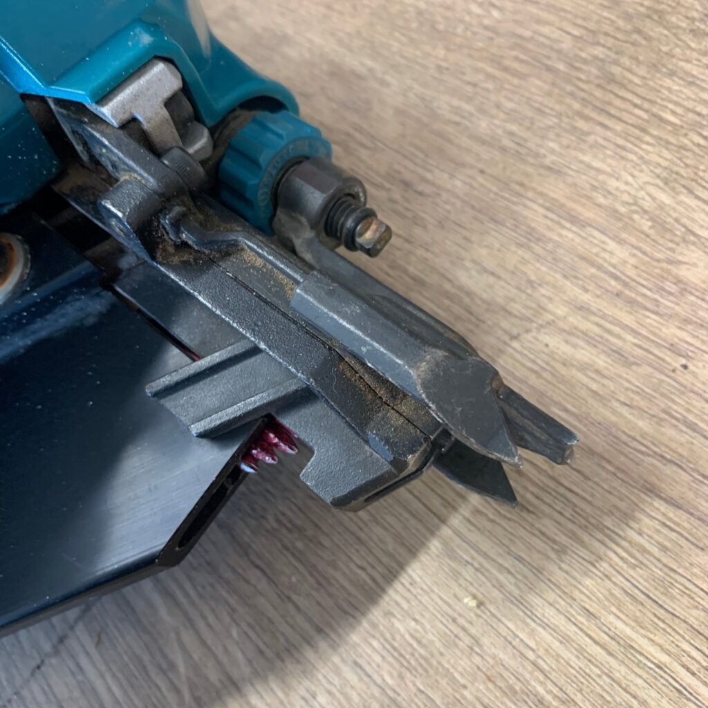 Makita DBN900 18V LXT 50-90mm Cordless Framing Nailer 30-34° with Case