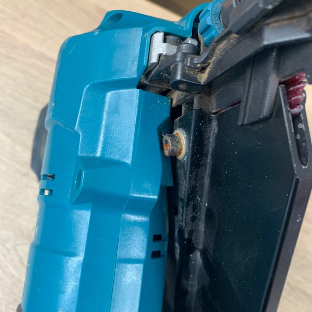 Makita DBN900 18V LXT 50-90mm Cordless Framing Nailer 30-34° with Case