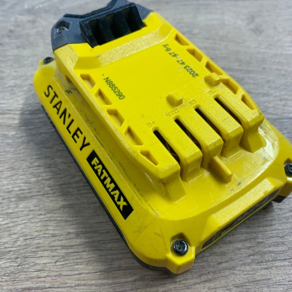 Stanley FatMax SFMCB202 18V V20 2.0Ah Li-Ion Battery Very Good Used