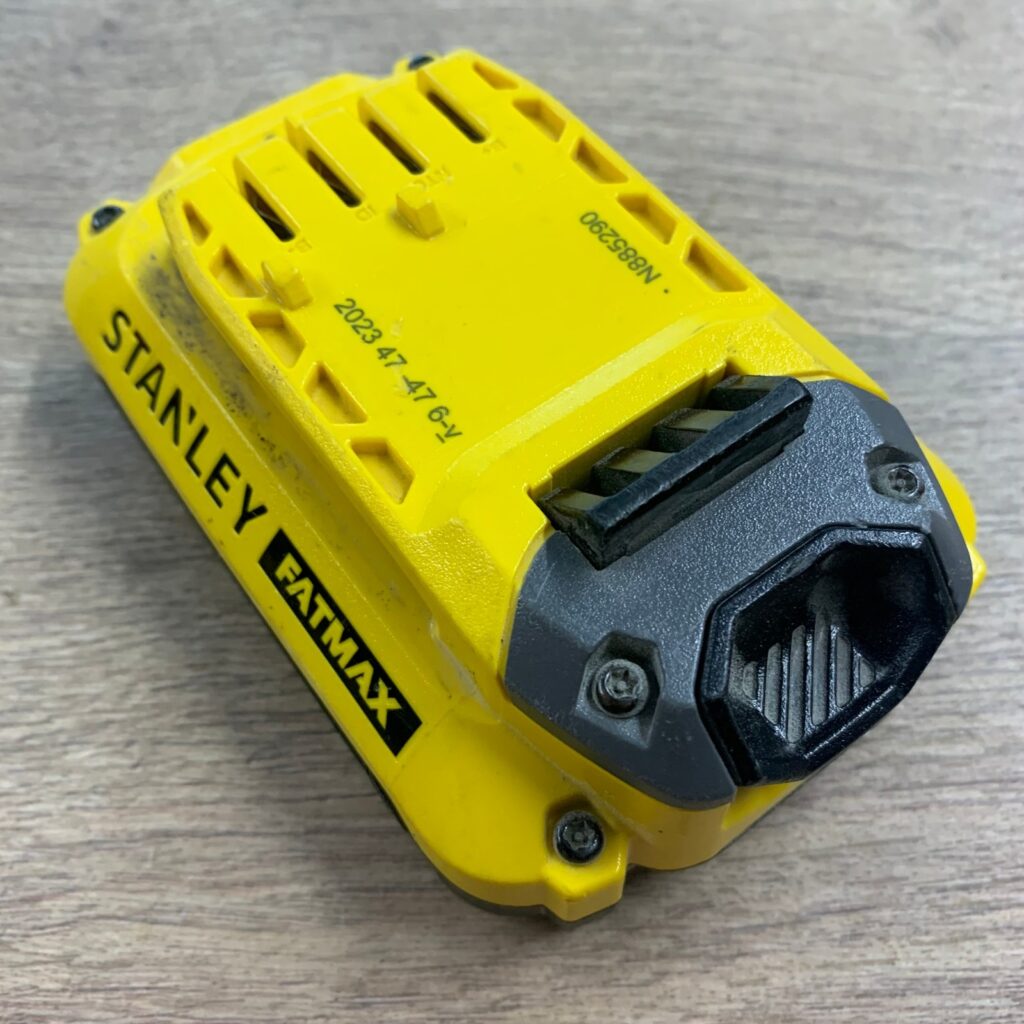 Stanley FatMax SFMCB202 18V V20 2.0Ah Li-Ion Battery Very Good Used