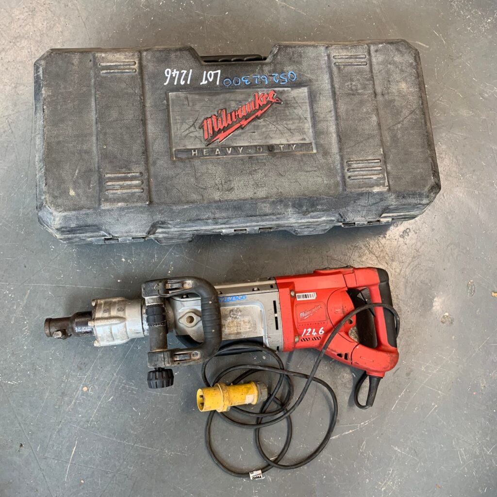 Milwaukee K 900 K 110V 1600W 21mm K-Hex Demolition Breaker Hammer + Case