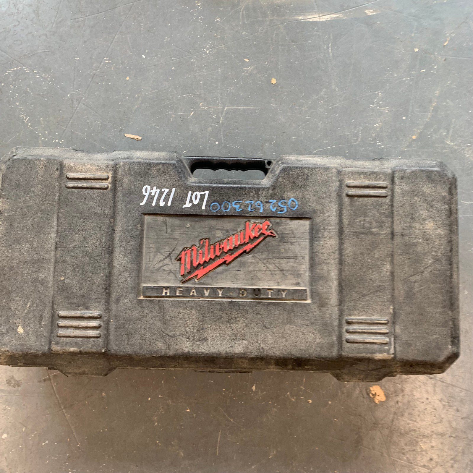 Milwaukee K 900 K 110V 1600W 21mm K-Hex Demolition Breaker Hammer + Case - Image 3