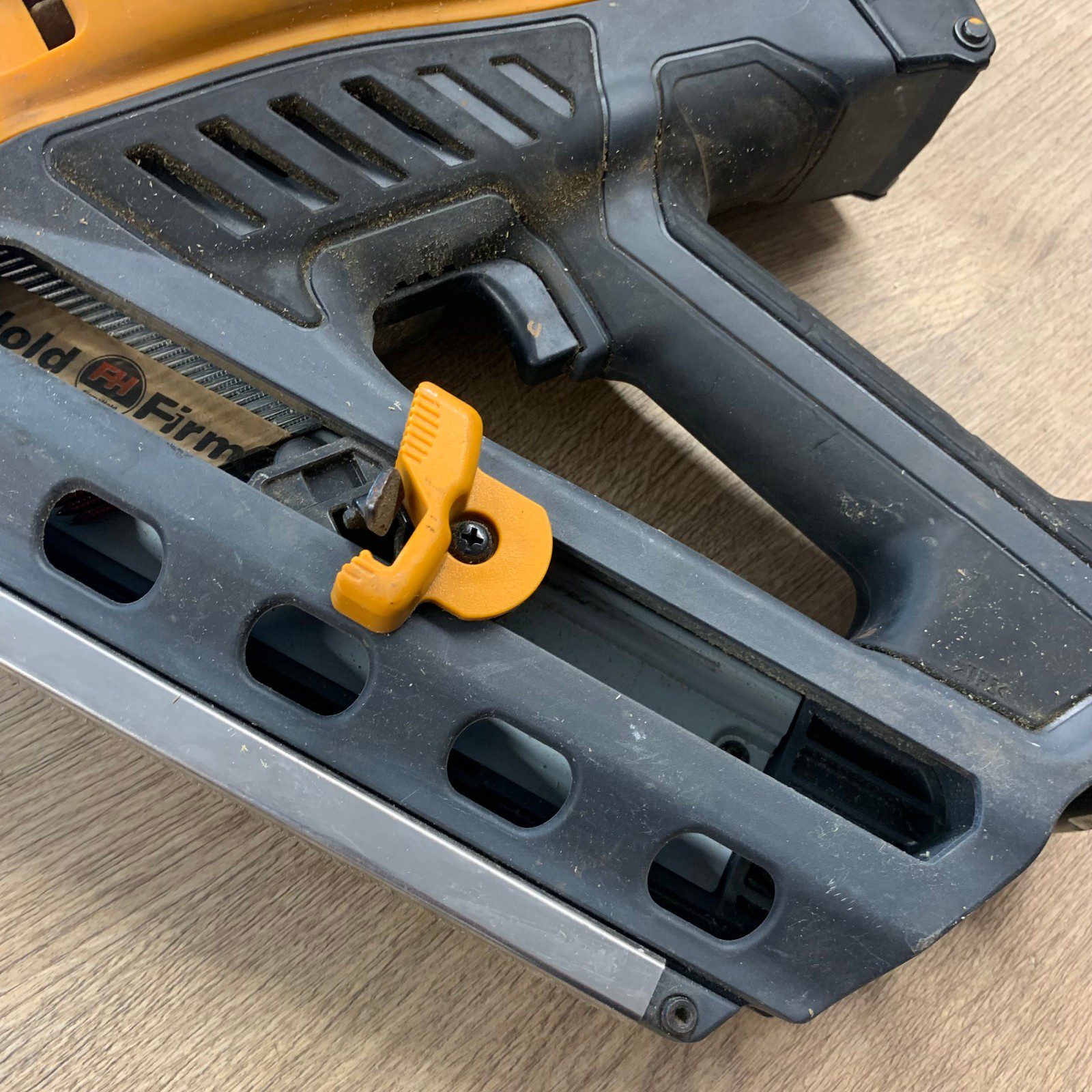 Bostitch GF33PT 7.2V Gas Cordless Framing Nailer 50-90mm 2 Batteries Case - Image 10
