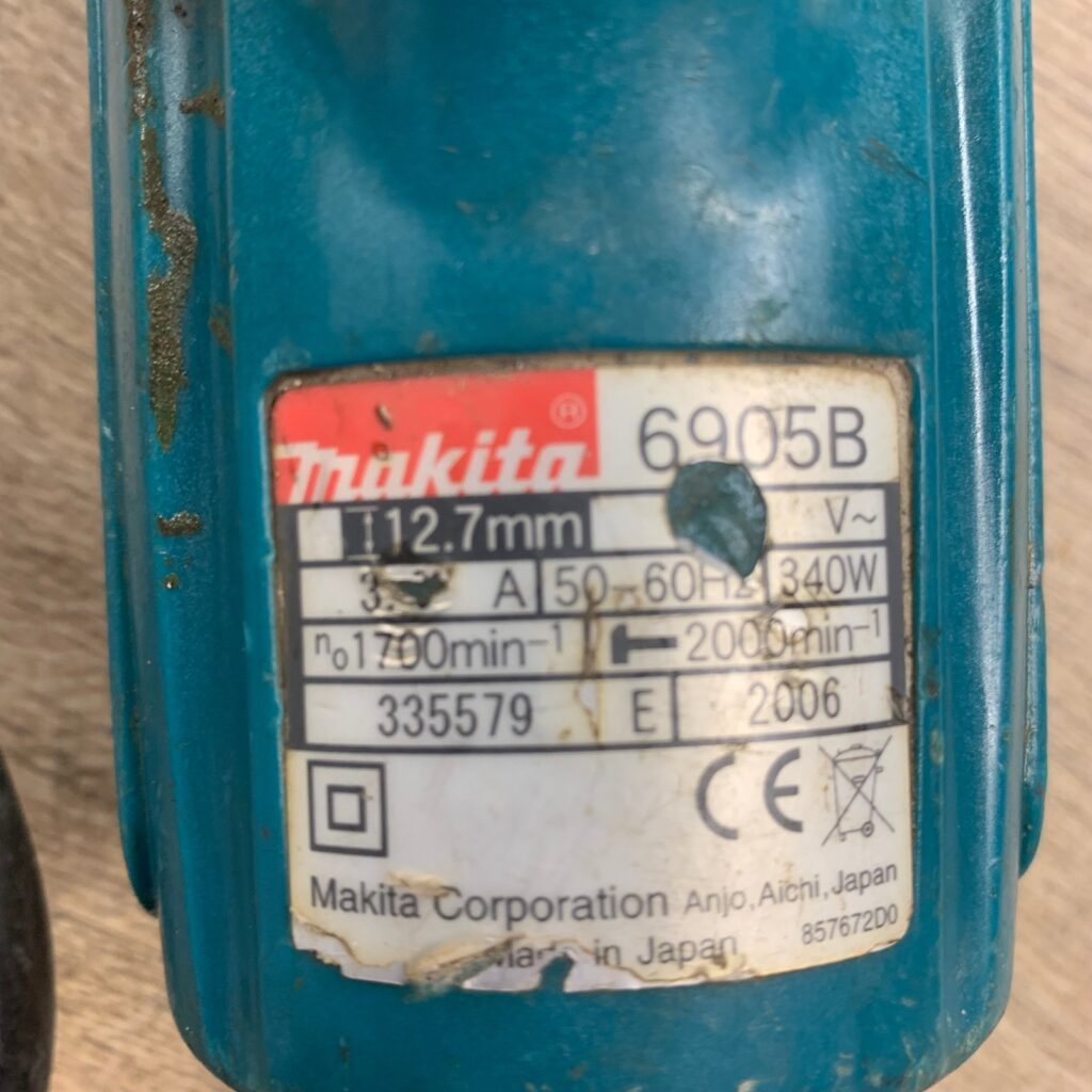 Makita 6905B 1/2" Impact Wrench 110V 12.7mm with 9pc Socket Set