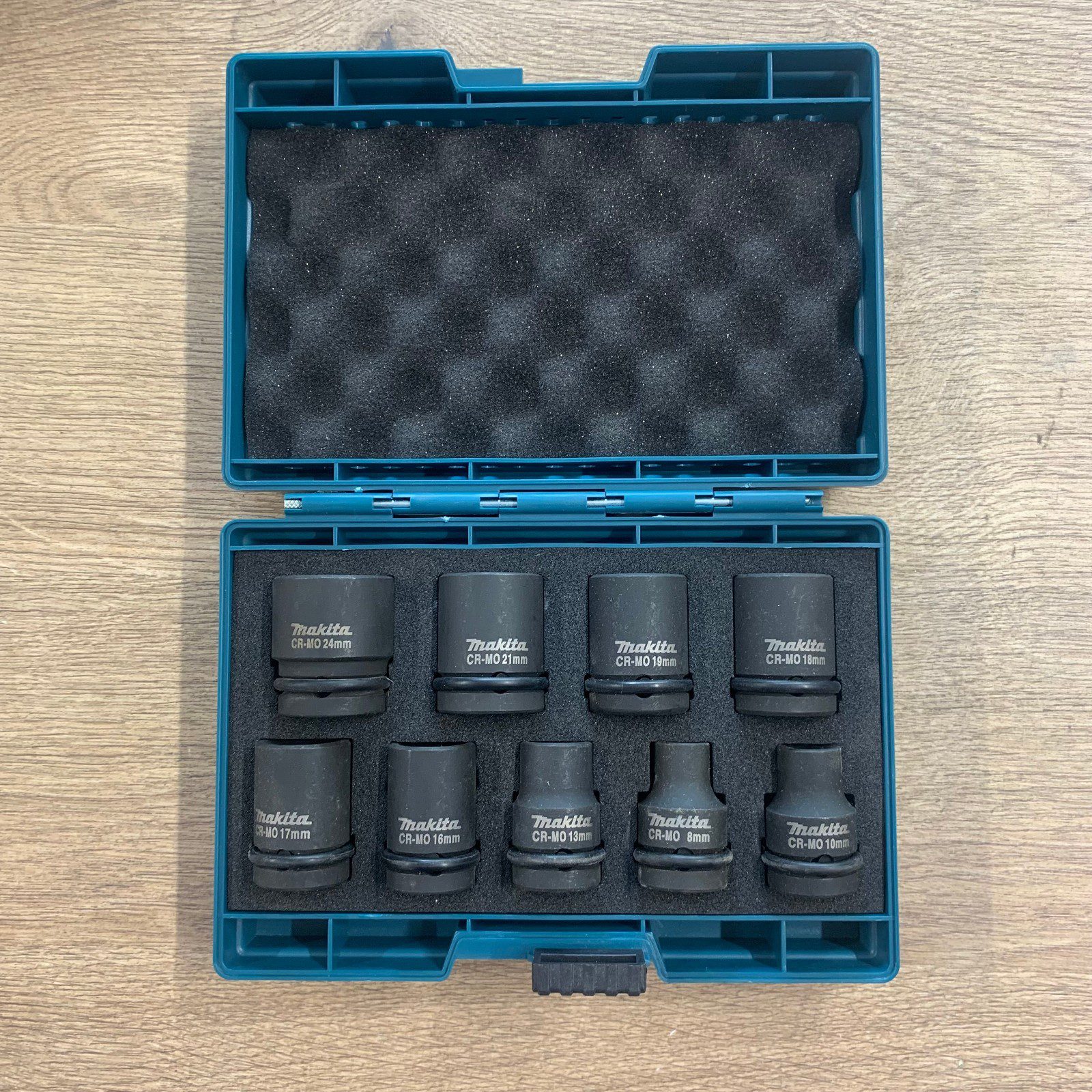 Makita 6905B 1/2" Impact Wrench 110V 12.7mm with 9pc Socket Set - Image 14