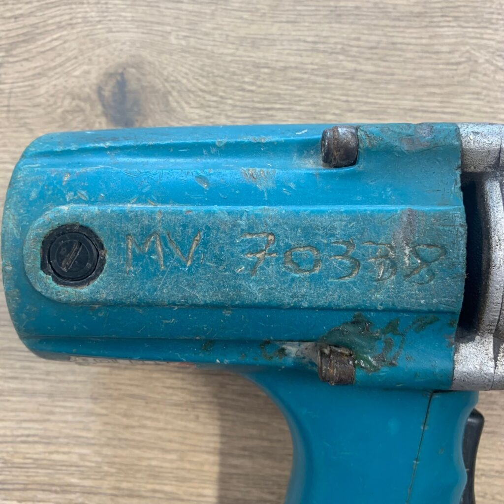 Makita 6905B 1/2" Impact Wrench 110V 12.7mm with 9pc Socket Set