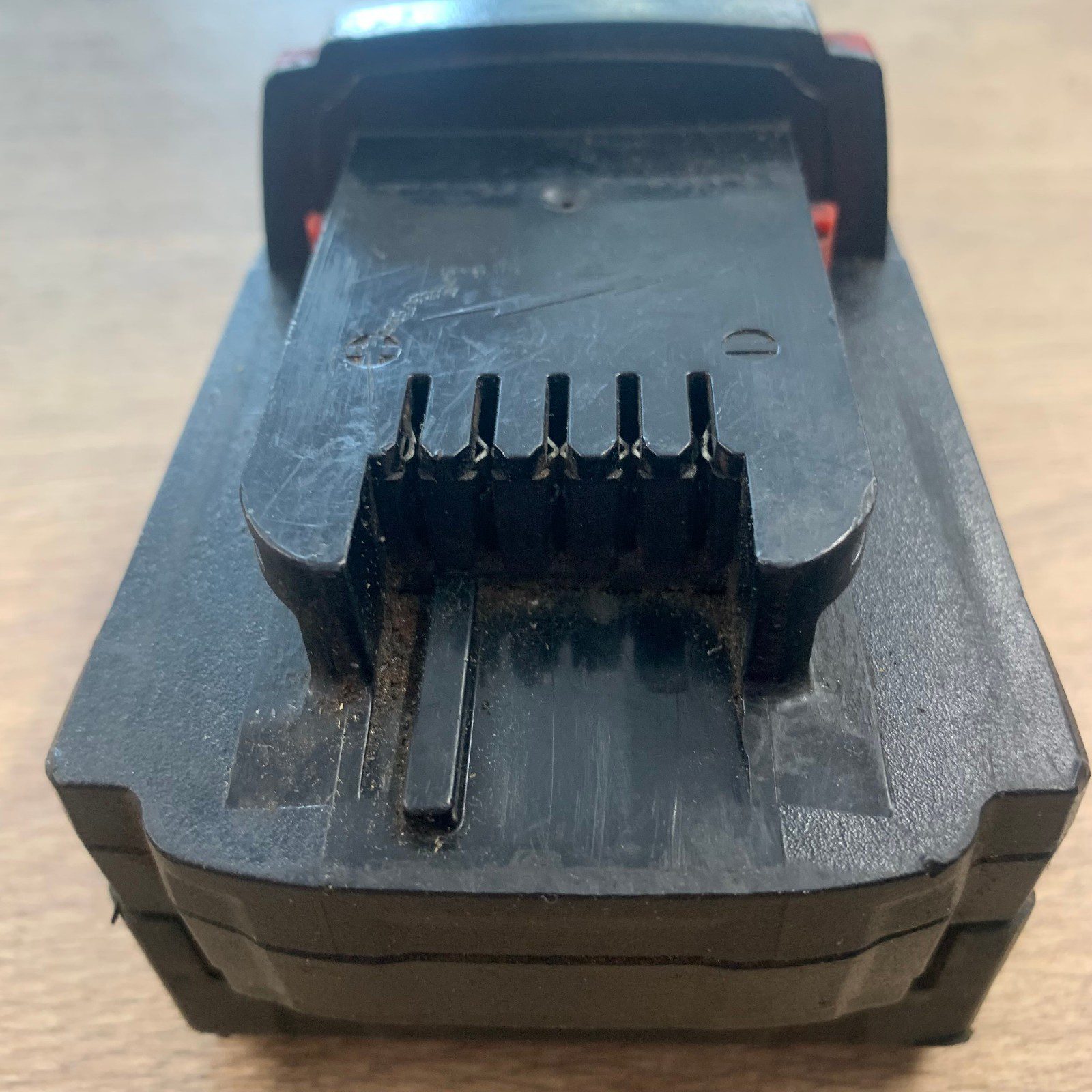 Milwaukee M18 18V 5.0Ah RedLithium-Ion Battery Pack Used - Image 2