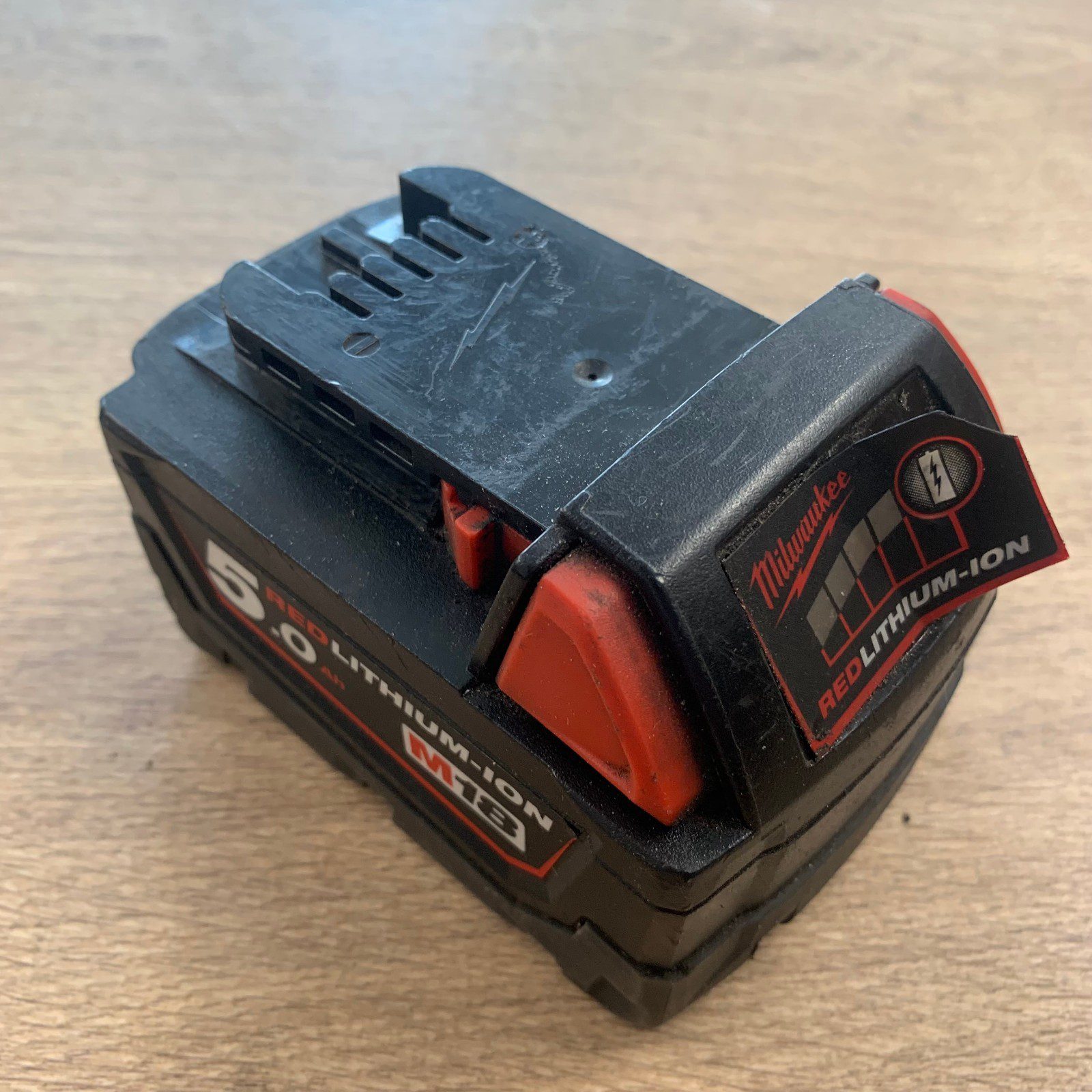 Milwaukee M18 18V 5.0Ah RedLithium-Ion Battery Pack Used - Image 4