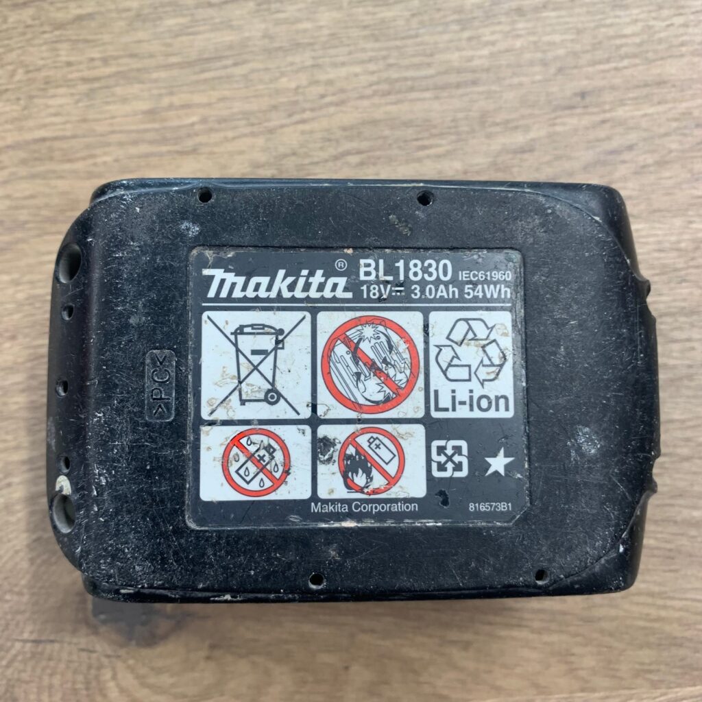 Makita BL1830 18V 3.0Ah 54Wh Li-Ion Battery Pack Used