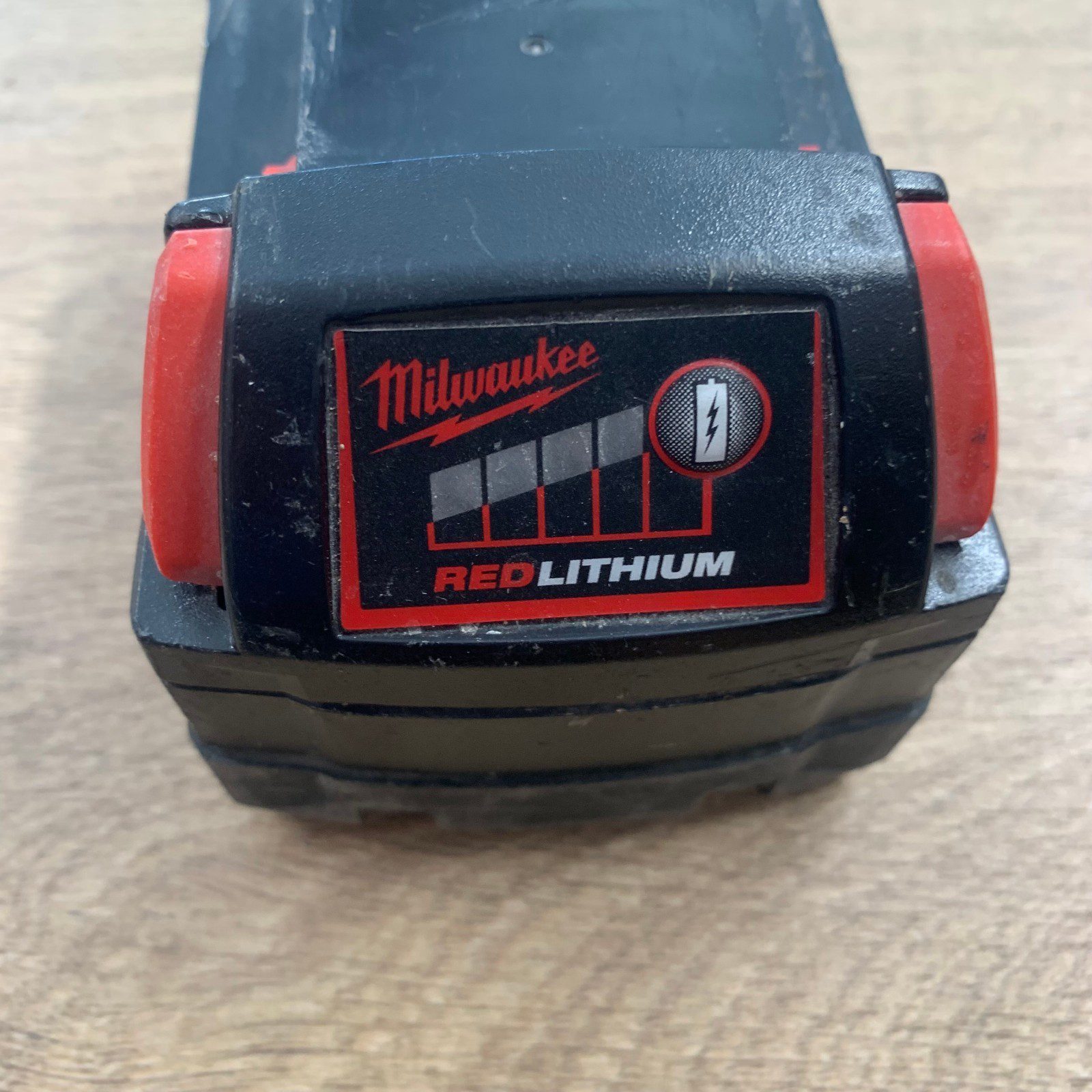 Milwaukee M18B4 4.0 Ah REDLITHIUM Battery Pack - Good Used - Image 2