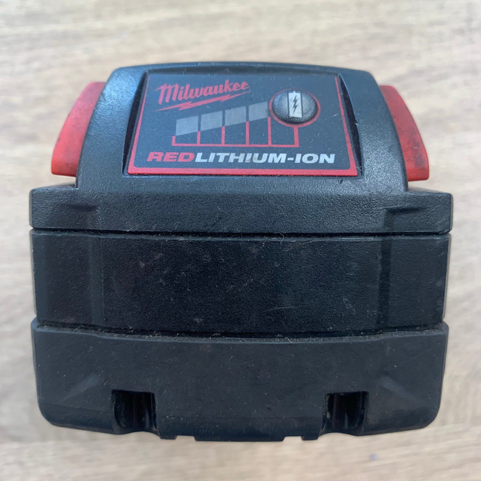 Milwaukee M18B4 18V 4.0Ah RedLithium-Ion Battery Pack Very Good Used - Image 3