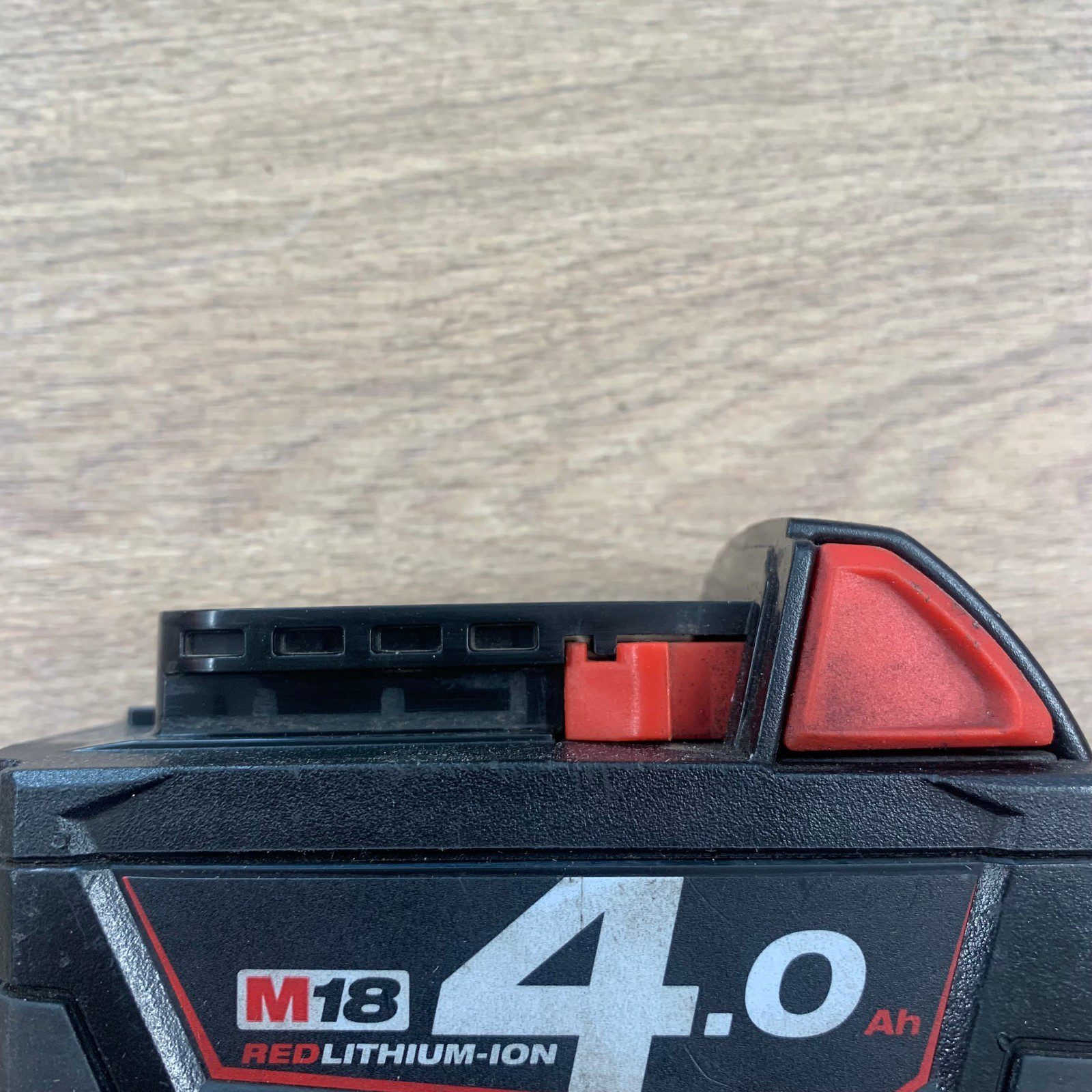 Milwaukee M18B4 18V 4.0Ah RedLithium-Ion Battery Pack Very Good Used - Image 5