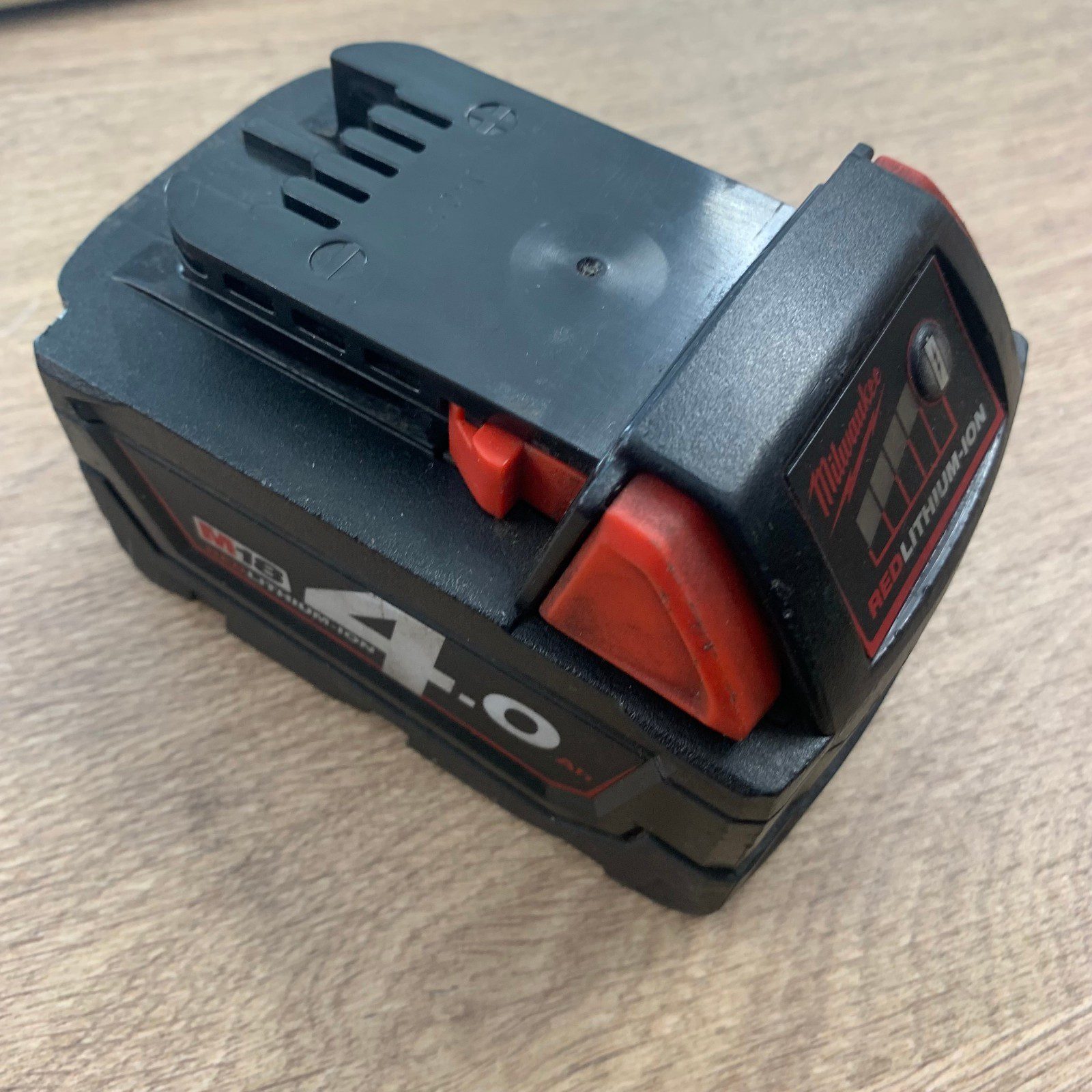 Milwaukee M18B4 18V 4.0Ah RedLithium-Ion Battery Pack Very Good Used - Image 7