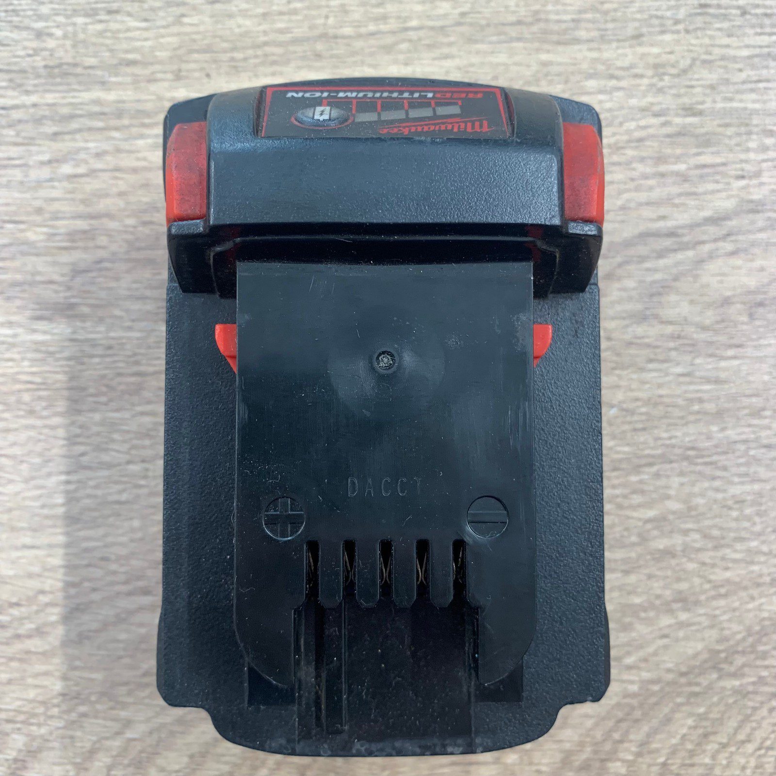 Milwaukee M18B4 18V 4.0Ah RedLithium-Ion Battery Pack Very Good Used - Image 9
