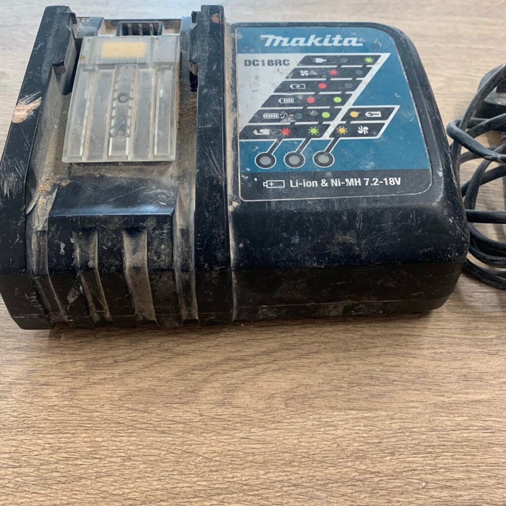 Makita DC18RC 7.2V-18V Li-ion Ni-MH Battery Charger Used