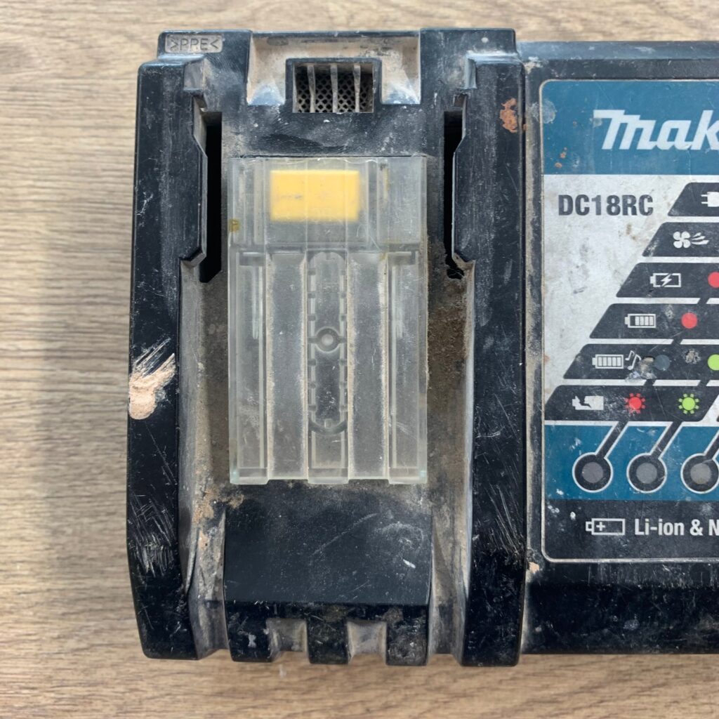 Makita DC18RC 7.2V-18V Li-ion Ni-MH Battery Charger Used