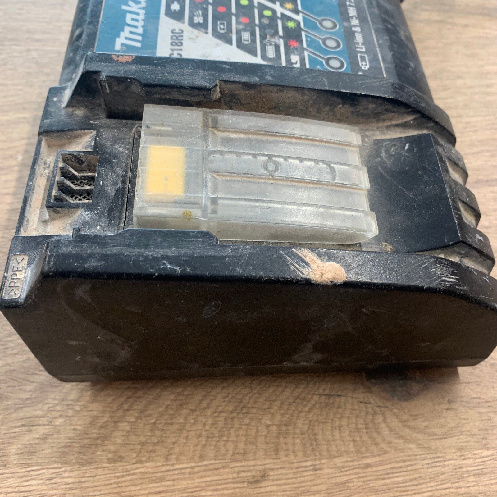 Makita DC18RC 7.2V-18V Li-ion Ni-MH Battery Charger Used - Image 6