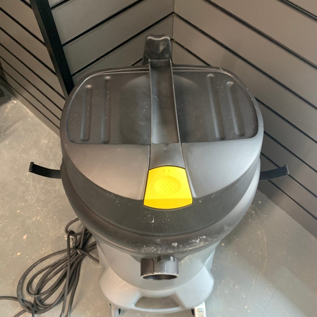 Karcher NT 48/1 110V Wet & Dry Vacuum Cleaner 1050W Accessories Used