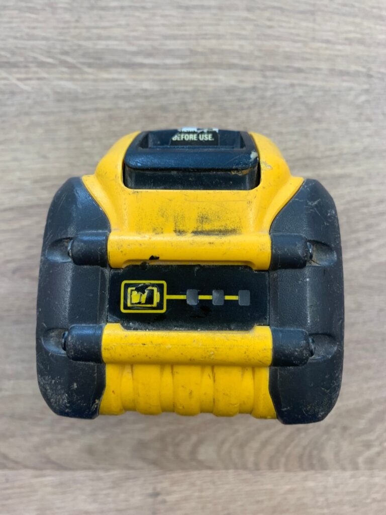 DeWalt DCB547 18V/54V XR FlexVolt 9.0Ah Li-Ion Battery Pack Used