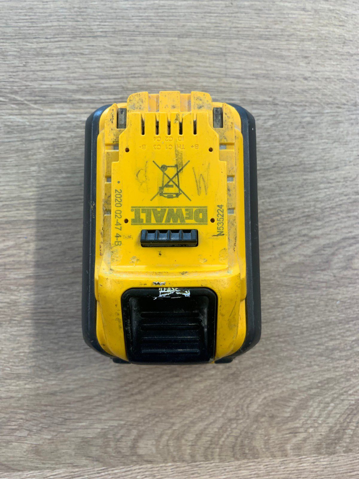 DeWalt DCB547 18V/54V XR FlexVolt 9.0Ah Li-Ion Battery Pack Used - Image 7