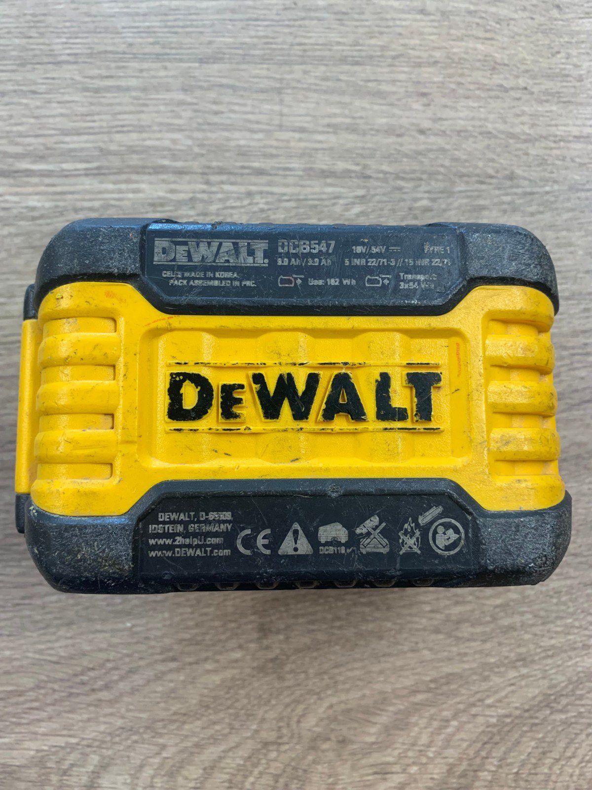 DeWalt DCB547 18V/54V XR FlexVolt 9.0Ah Li-Ion Battery Pack Used - Image 9