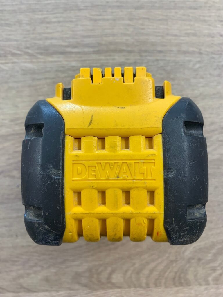 DeWalt DCB547 18V/54V XR FlexVolt 9.0Ah Li-Ion Battery Pack Used