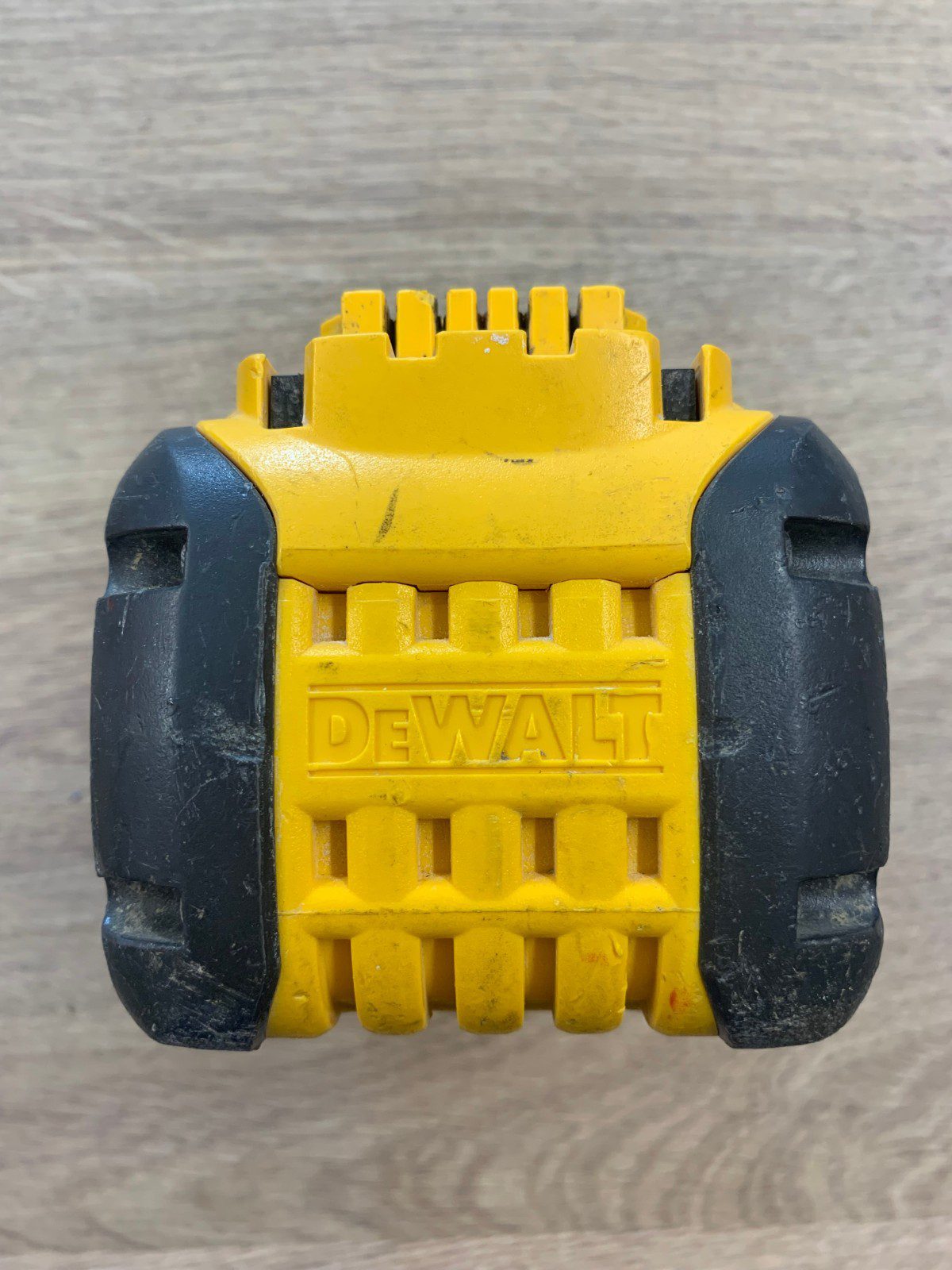 DeWalt DCB547 18V/54V XR FlexVolt 9.0Ah Li-Ion Battery Pack Used - Image 10