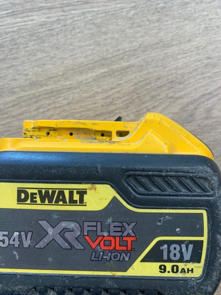 DeWalt DCB547 18V/54V XR FlexVolt 9.0Ah Li-Ion Battery Pack Used