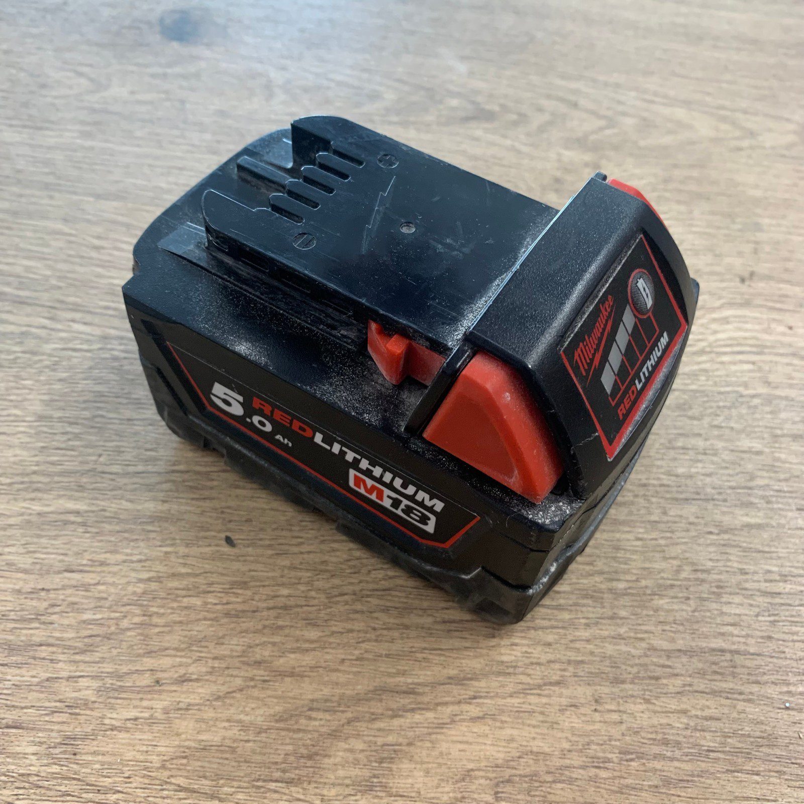 Milwaukee M18B5 18V 5.0Ah RedLithium Battery Genuine Used - Image 5