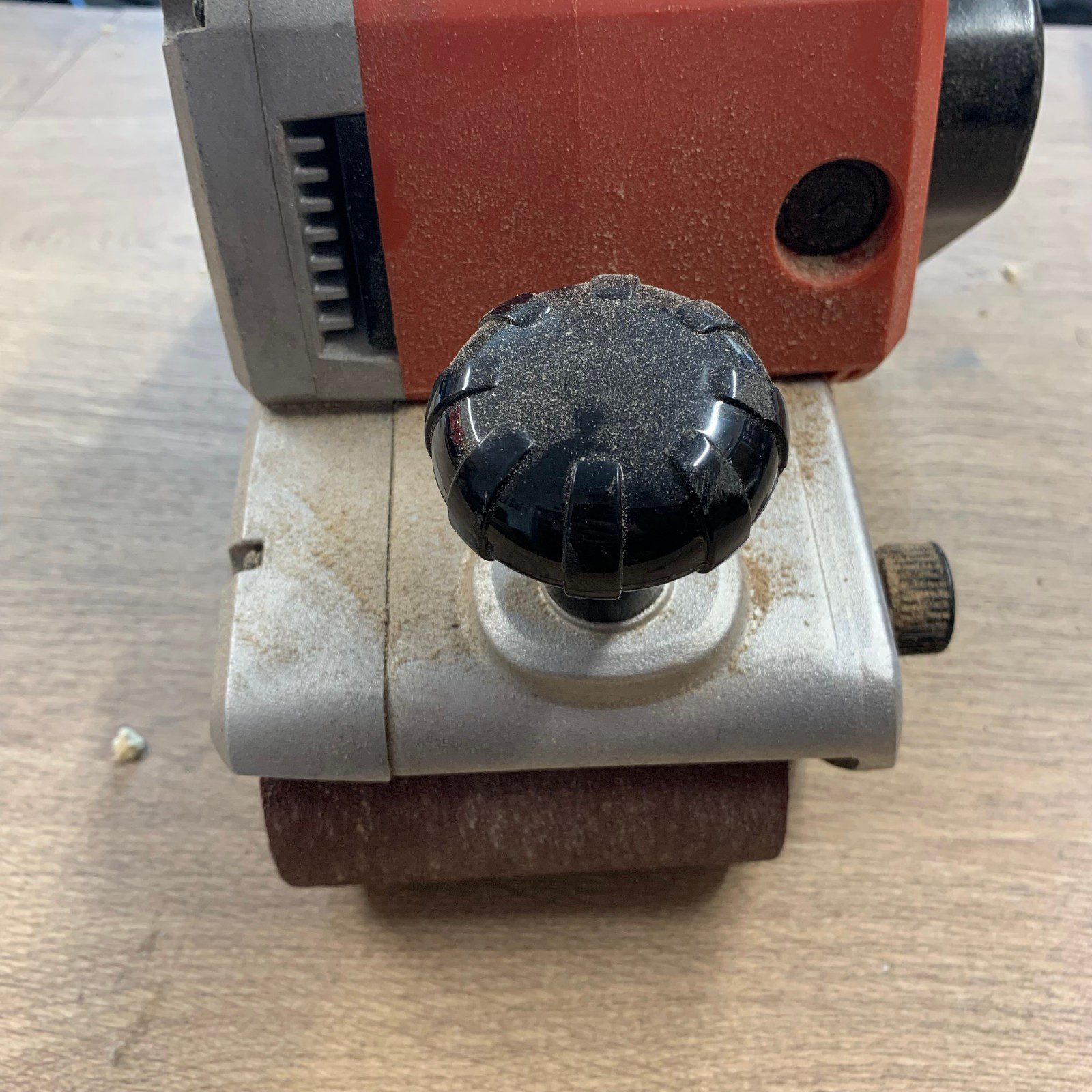 Makita M9400 100mm 230-240V Belt Sander 940W Box Used - Image 7