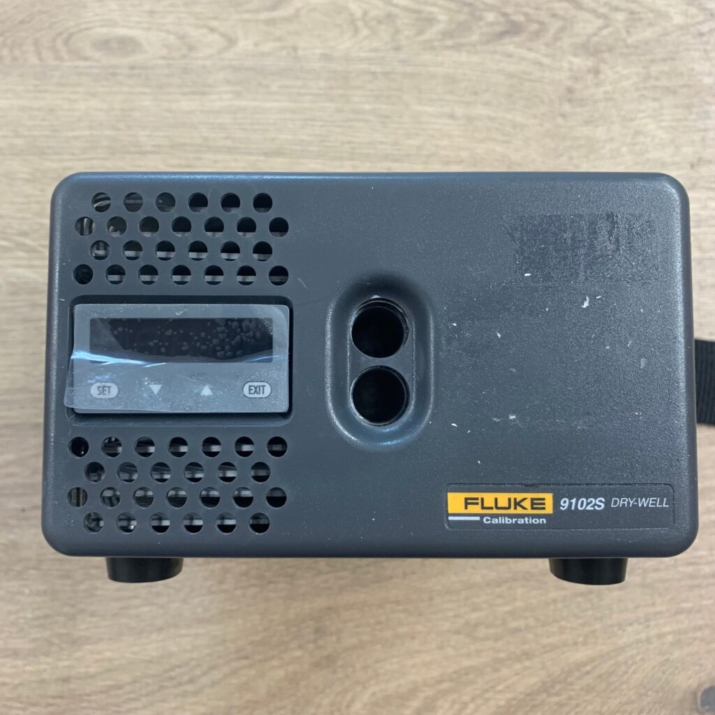 Fluke 9102S Dry-Well Temperature Calibrator 100-240V Used