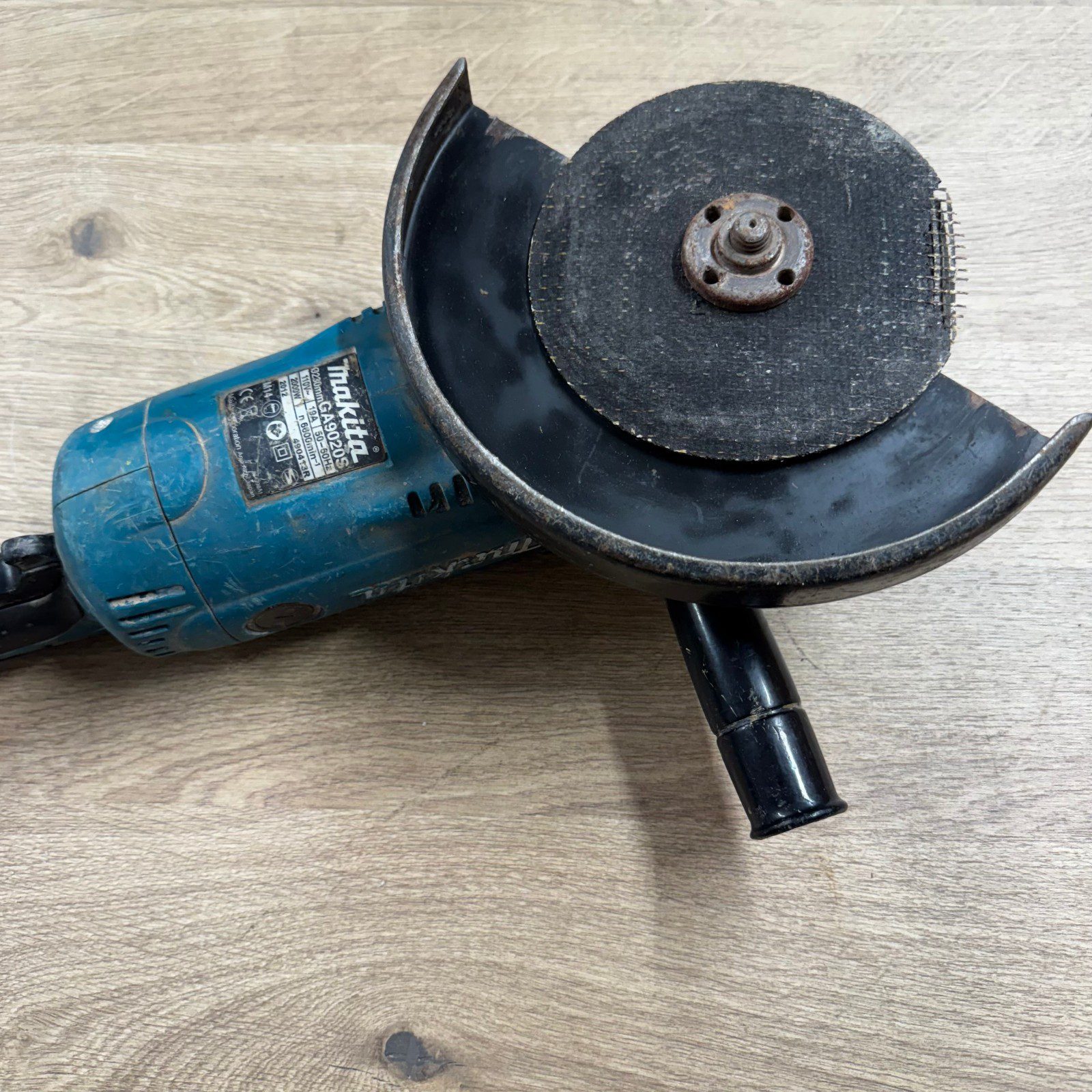Makita GA9020S 110V 230mm 2000W Angle Grinder Side Handle Used - Image 6