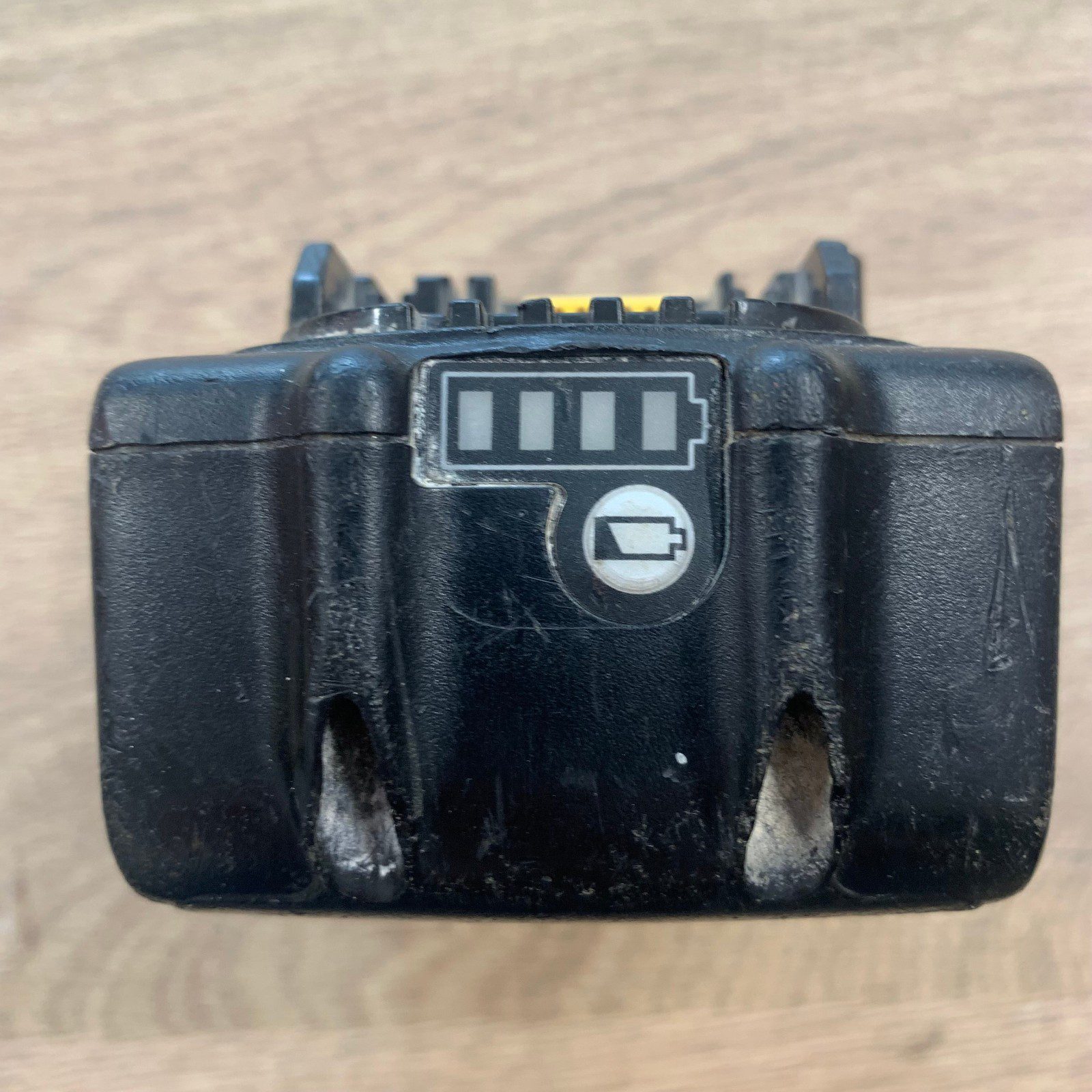 Makita BL1850B 18V 5.0Ah 90Wh Li-Ion Battery Pack Used - Image 5